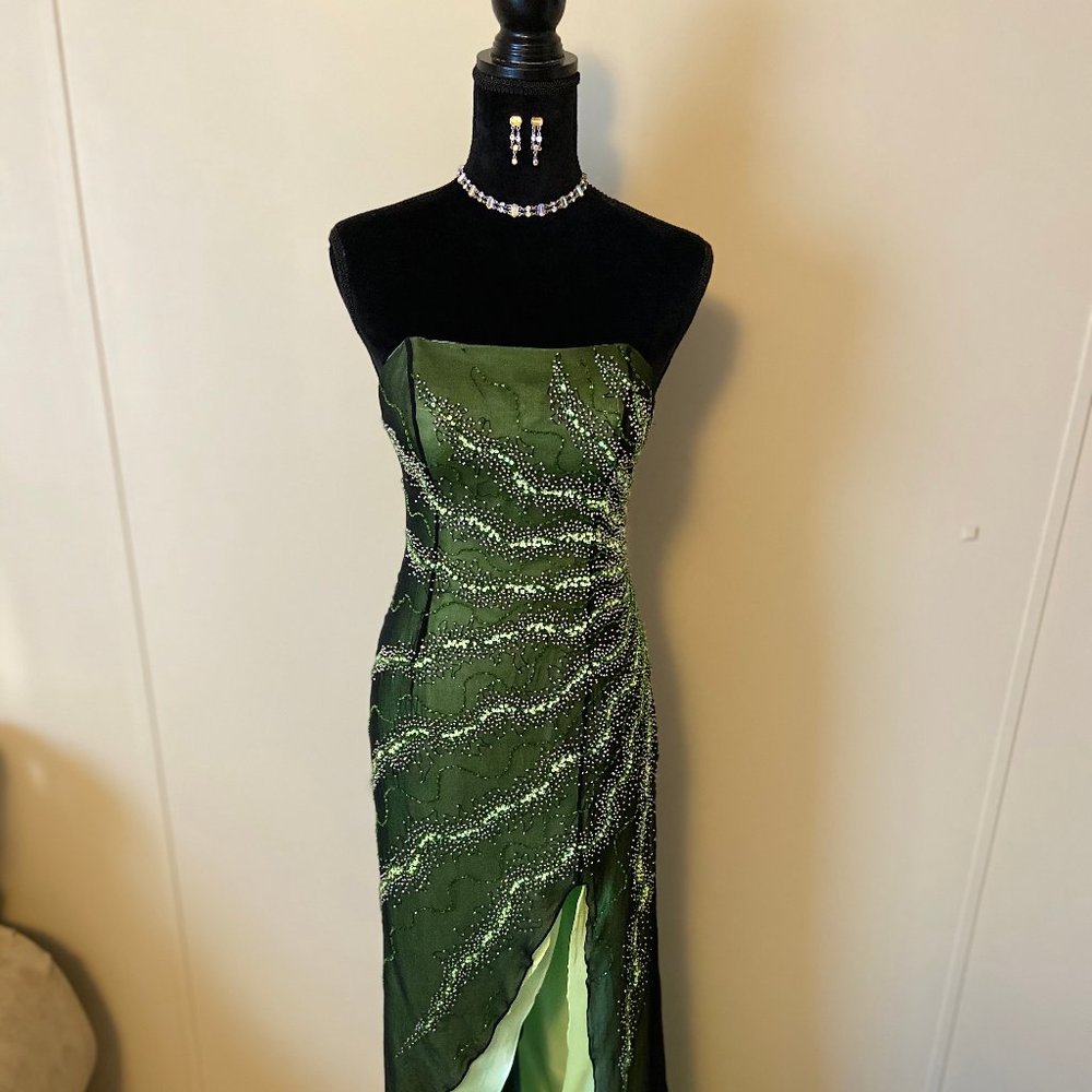 Prom Dress (with jewelry!)